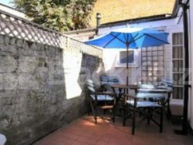 			MUST SEE!!!, 3 Bedroom, 1 bath, 1 reception Terraced House			 Wynford Road, Islington